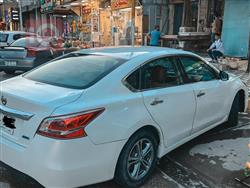 نيسان ألتيما